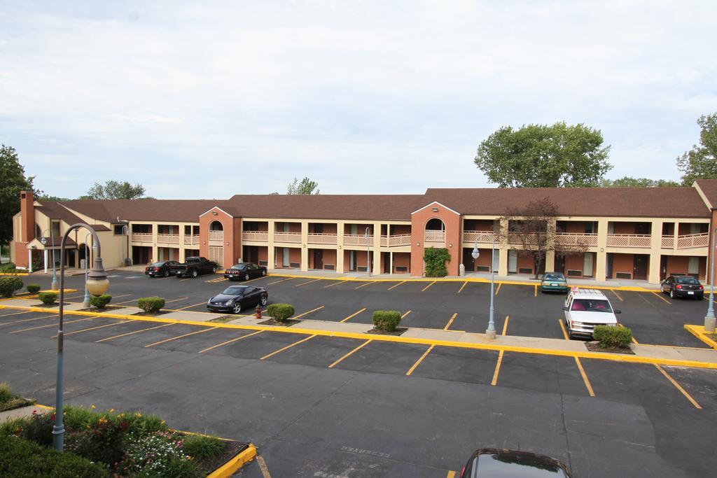Days Inn Kansas City-Worlds Of Fun 外观 照片