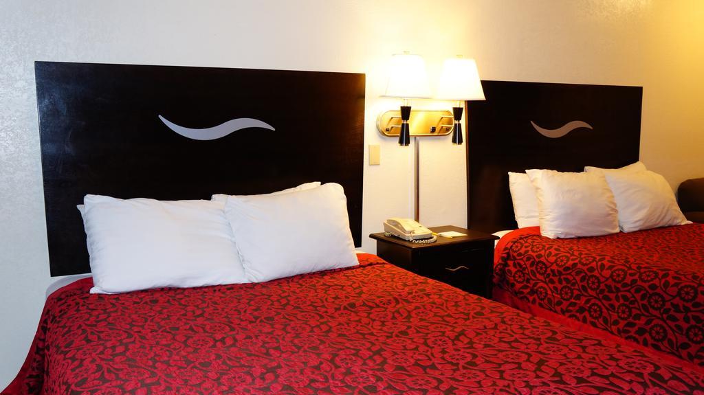 Days Inn Kansas City-Worlds Of Fun 客房 照片