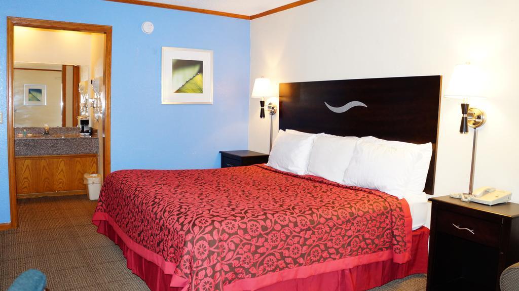 Days Inn Kansas City-Worlds Of Fun 客房 照片