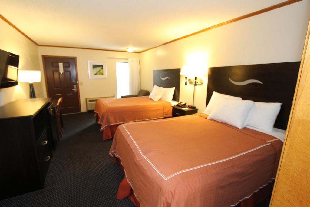 Days Inn Kansas City-Worlds Of Fun 外观 照片