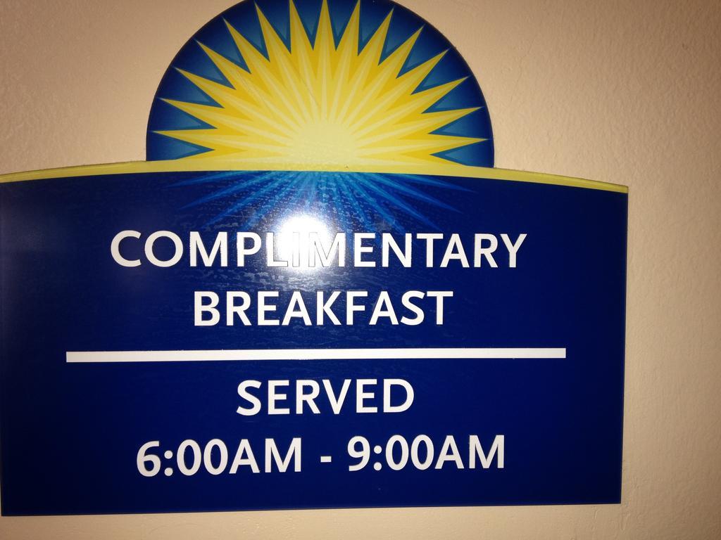 Days Inn Kansas City-Worlds Of Fun 外观 照片